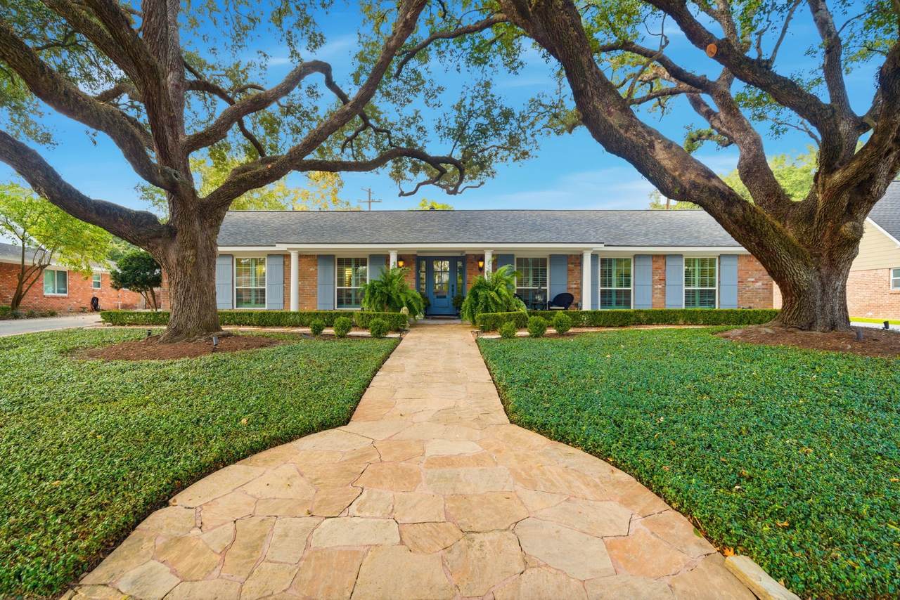 10218 Piermain Drive - Photo 1