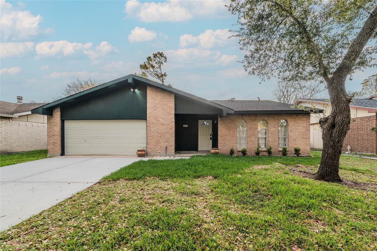 2210 Stillmeadow Drive - Photo 1