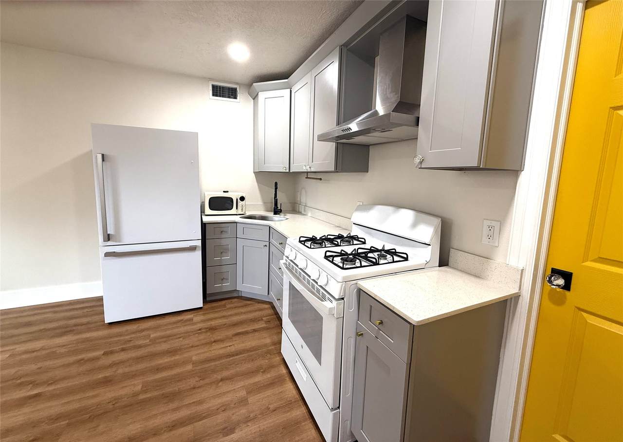5201 Lindsay Street - Photo 1