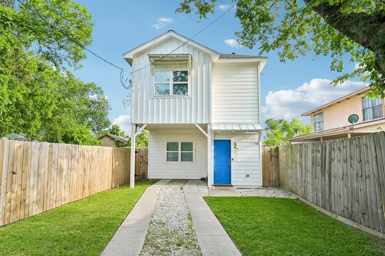 210 Garrotsville Street - Photo 1