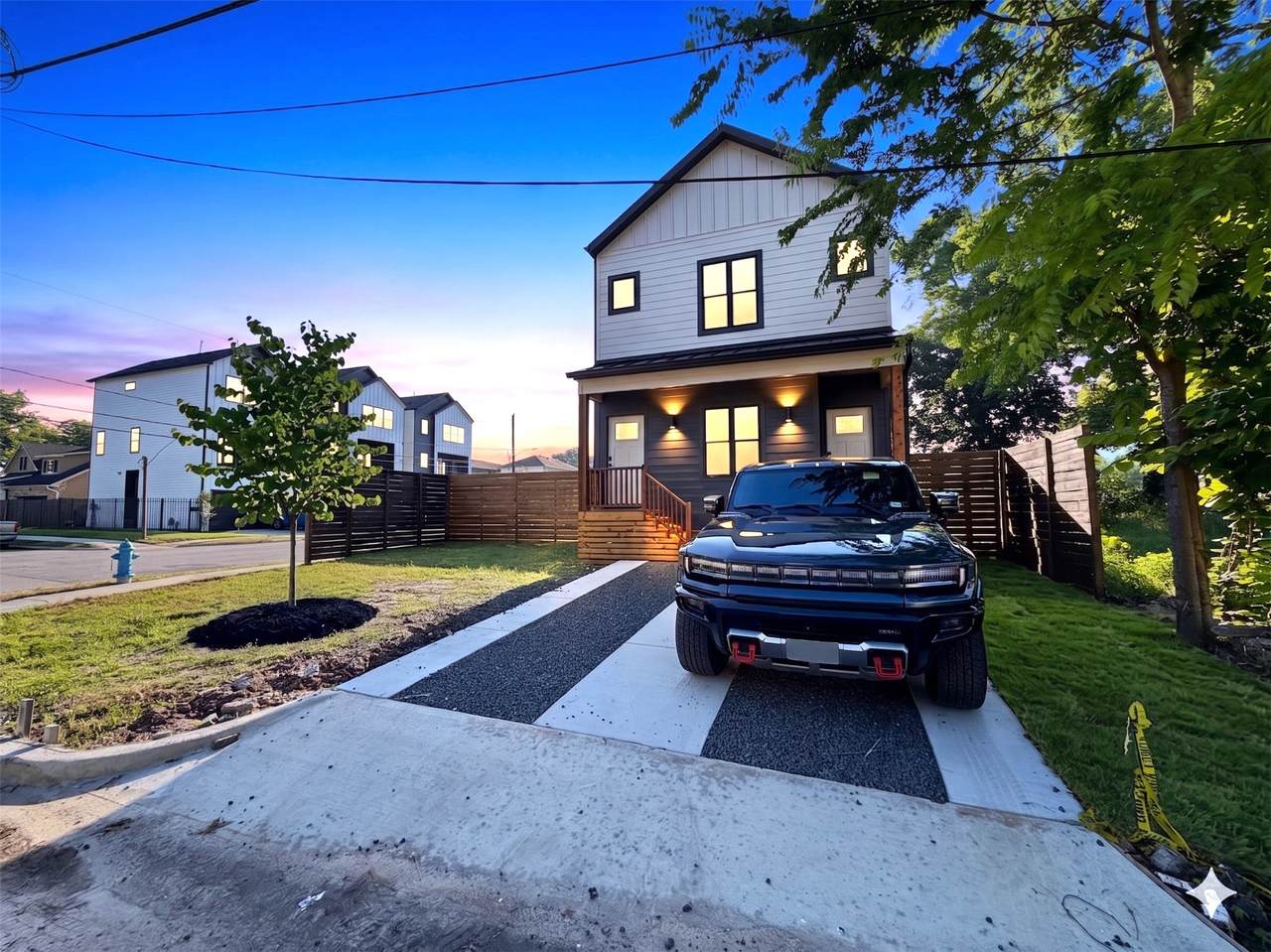 1002 33rd Street - Photo 1