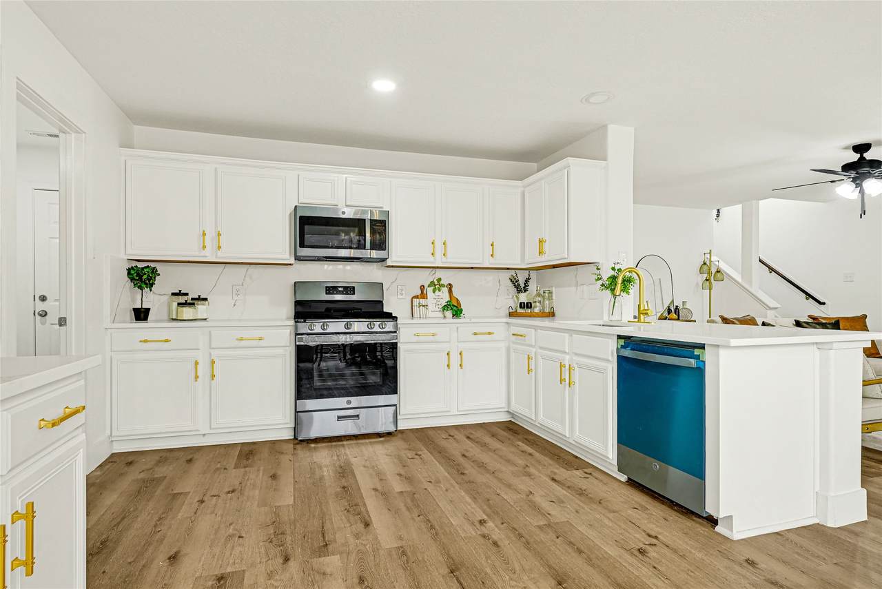 1914 Rock Ridge Drive - Photo 1