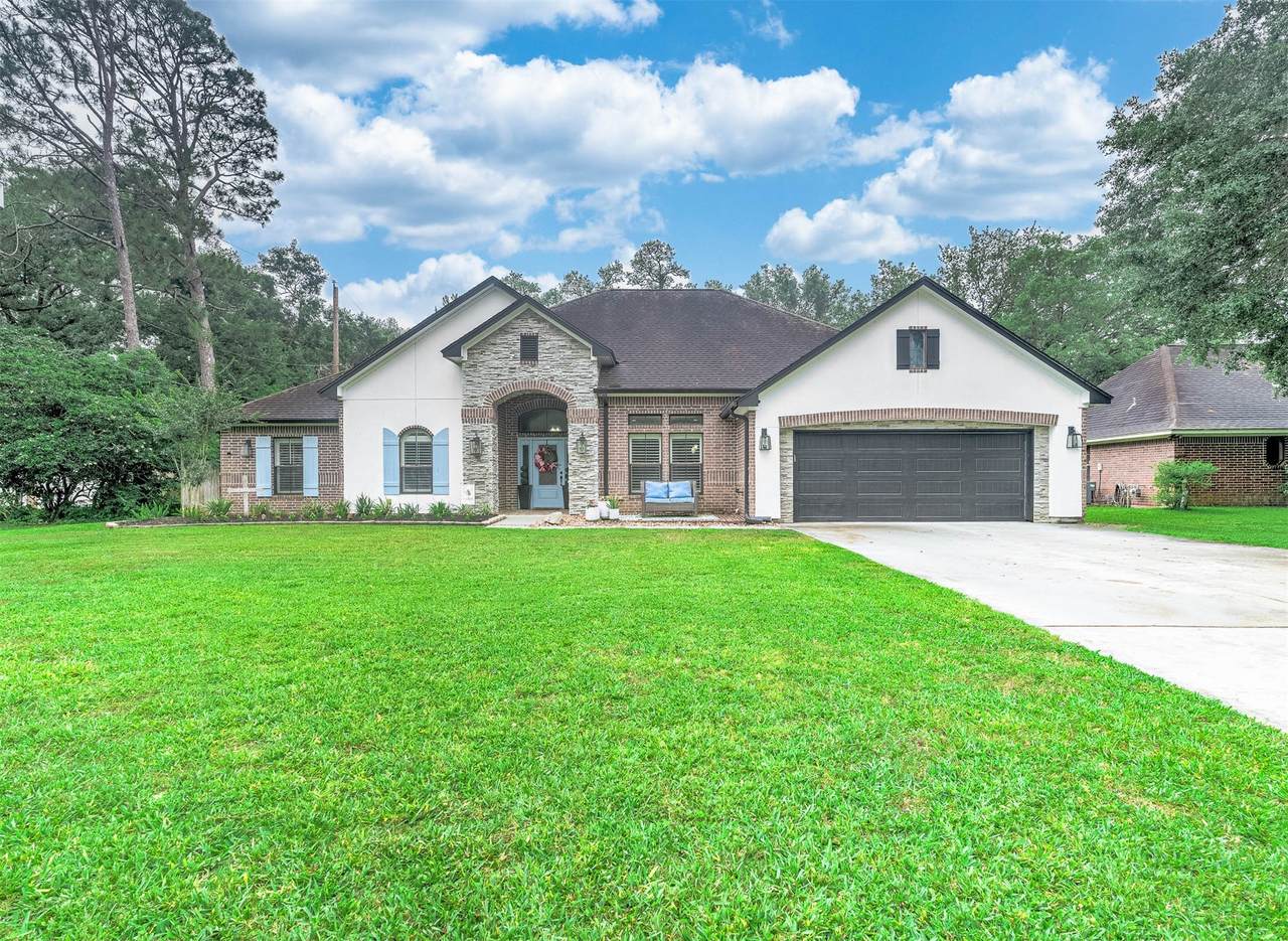 201 Hillcrest Drive - Photo 1