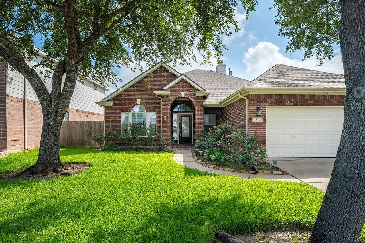 13922 Abbey Lane - Photo 1