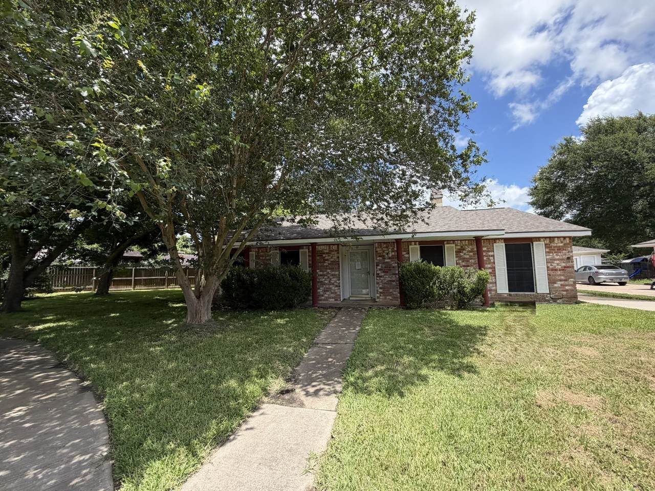 1538 Briarbank Drive - Photo 1