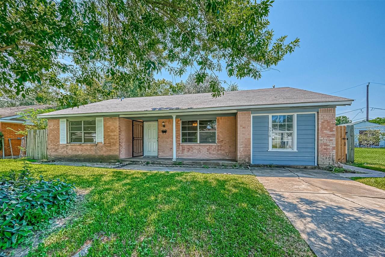 3918 Tavenor Lane - Photo 1
