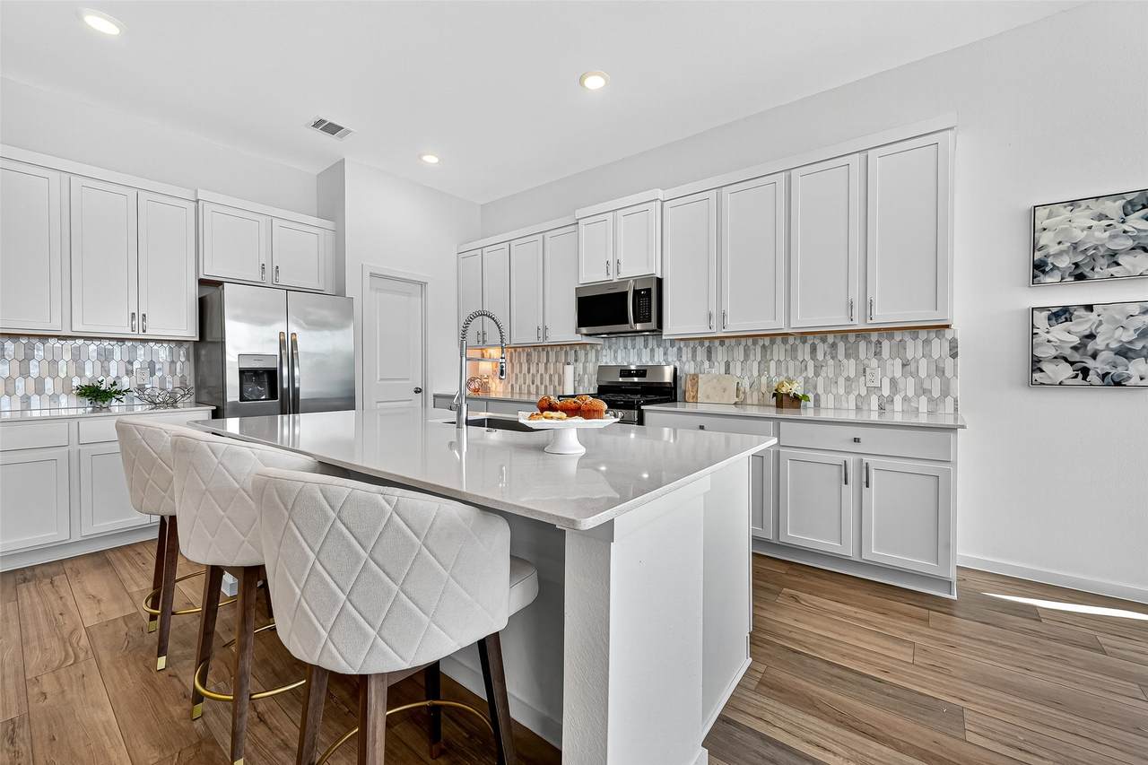 2618 Jasper Oaks Drive - Photo 1