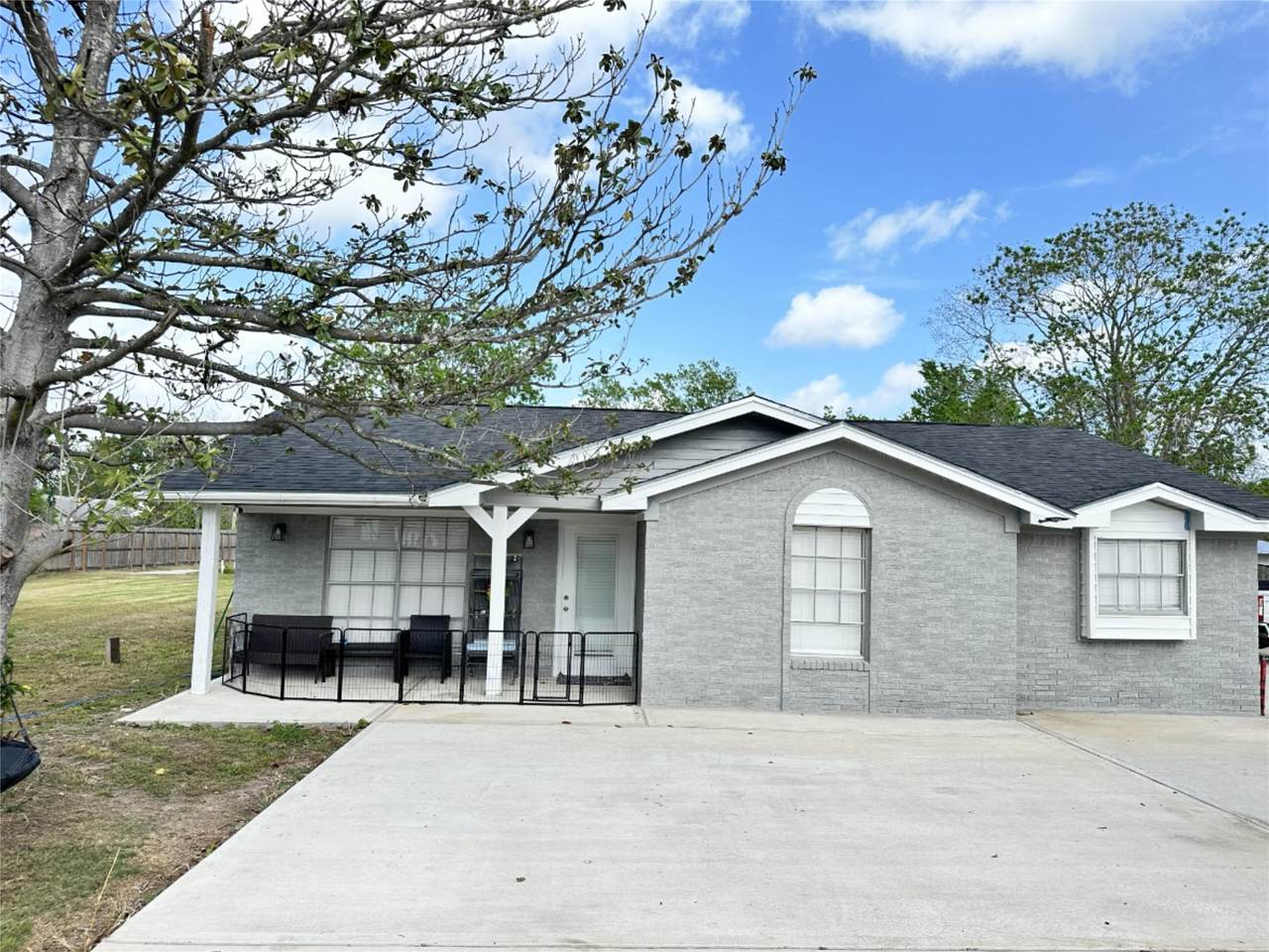 203 5th Street - Photo 1