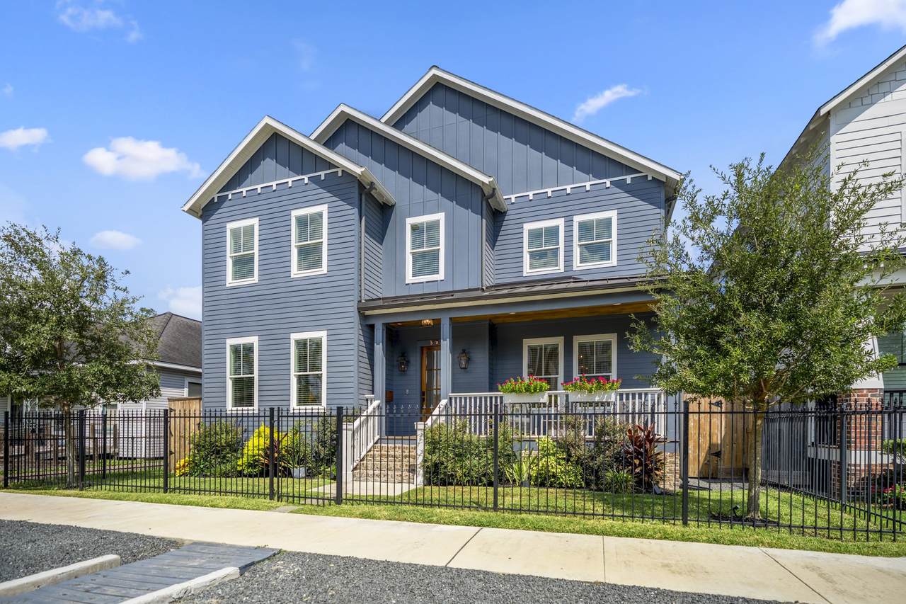 319 26th Street - Photo 1