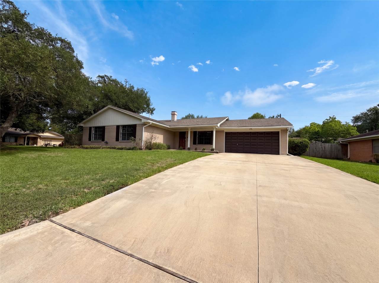 1001 Windy Drive - Photo 1