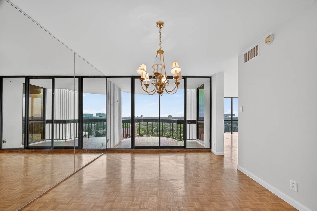 5001 Woodway Drive - Photo 1