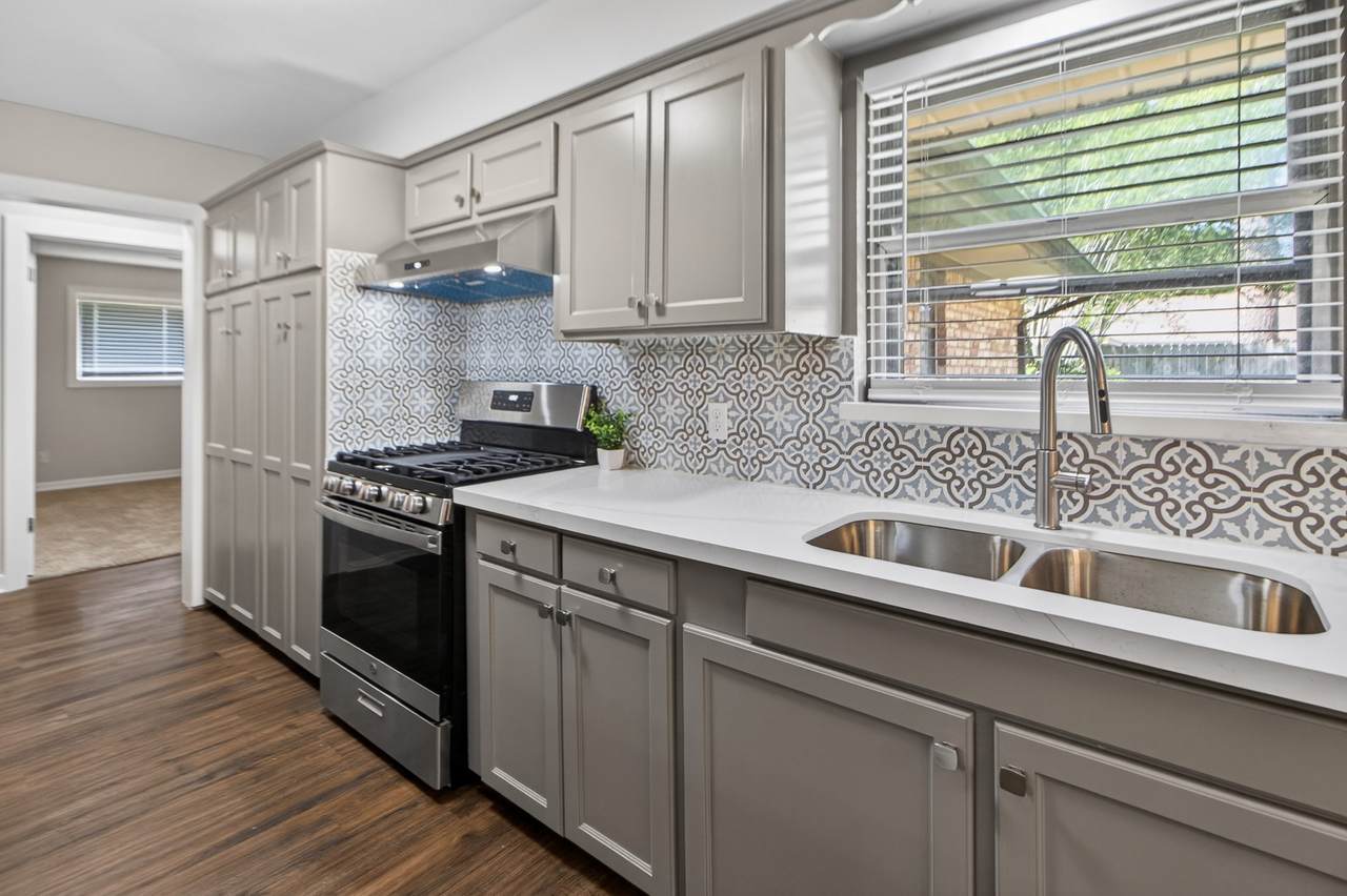 2027 Ottawa Lane - Photo 1