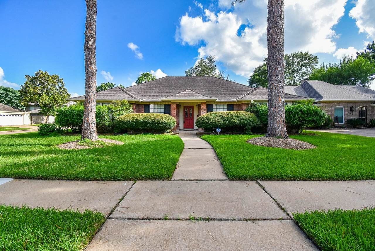 510 Everington Drive - Photo 1