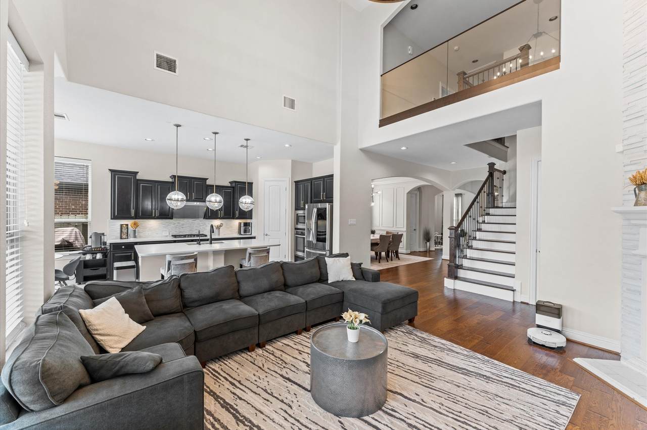 9918 Common Hawker Court - Photo 1