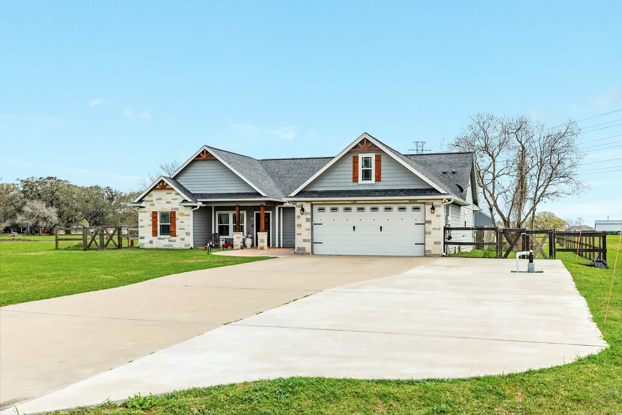 613 Winchester Trail - Photo 1