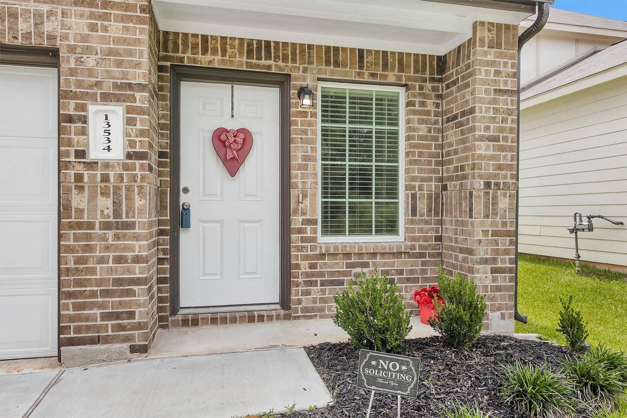 13534 Luke Prairie Court - Photo 1