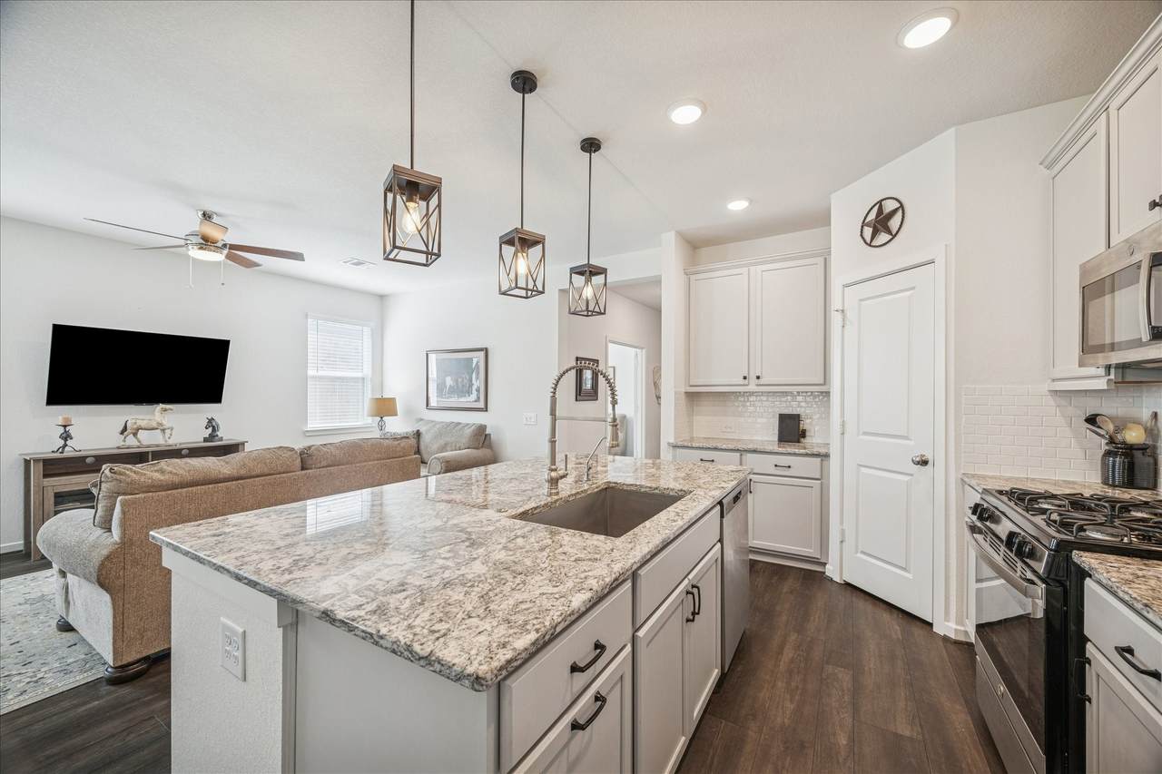 406 Wild Petunia Court - Photo 1