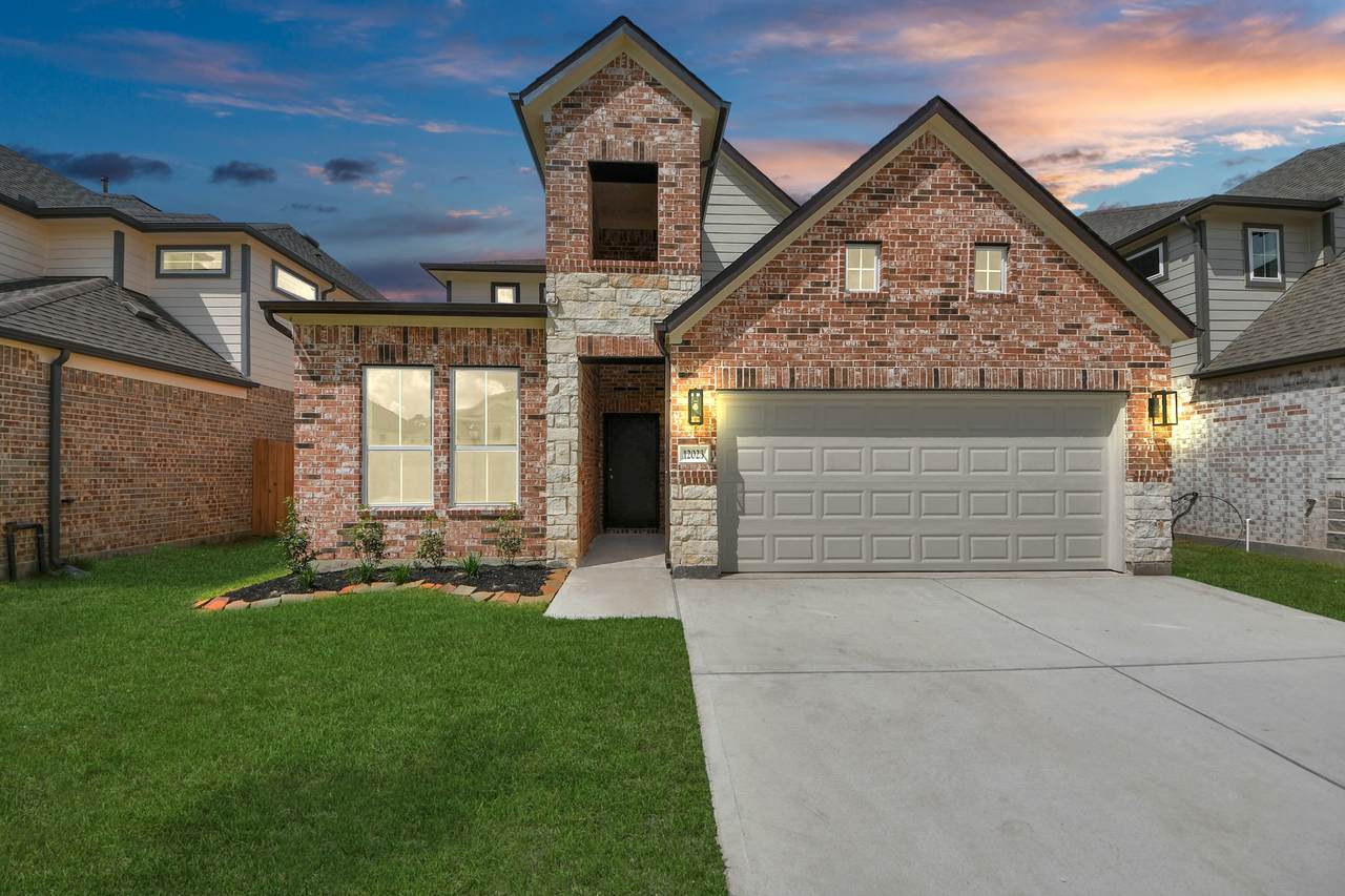 12023 Maple Oak Drive - Photo 1