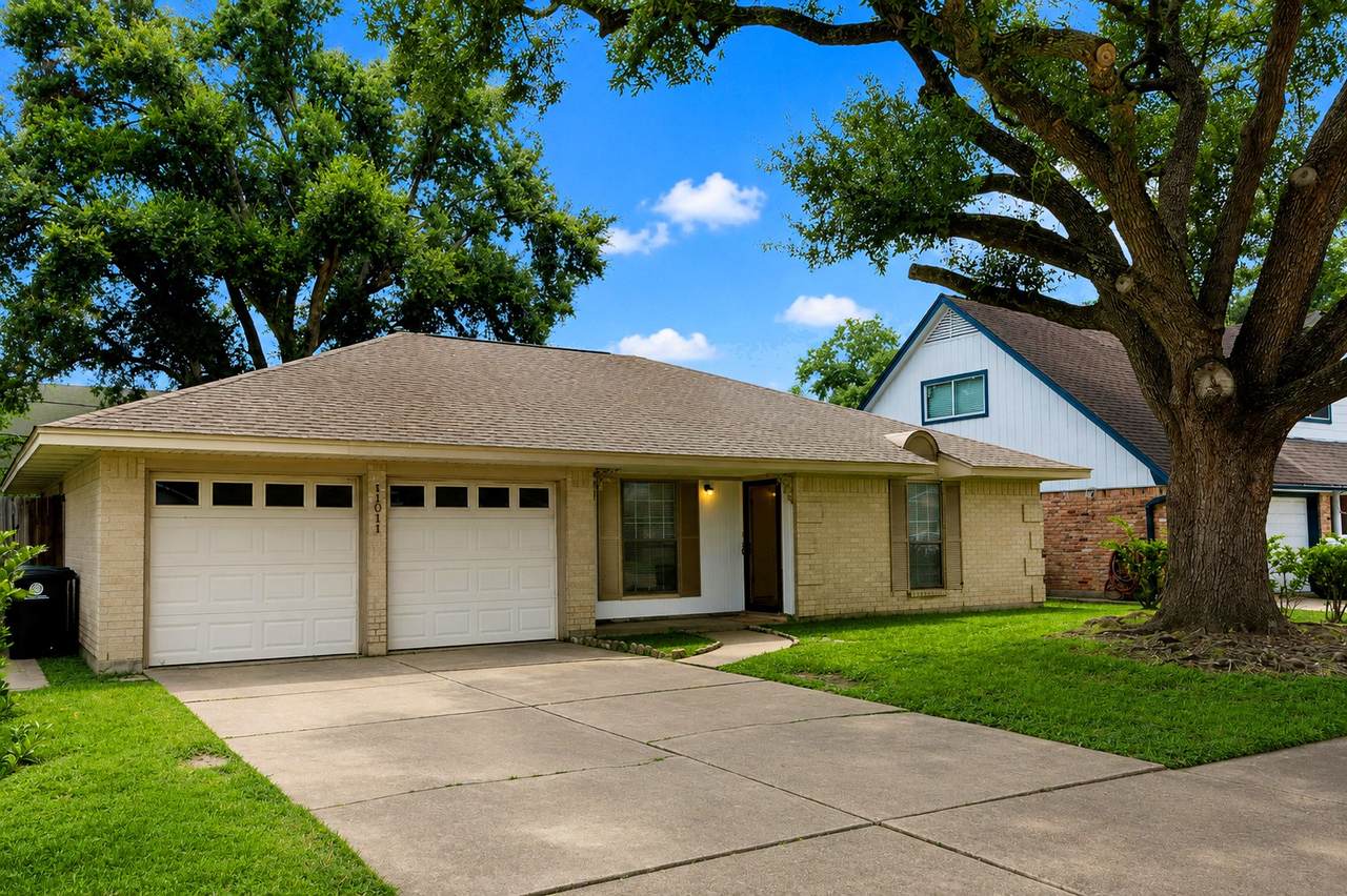 11011 Caribbean Lane - Photo 1