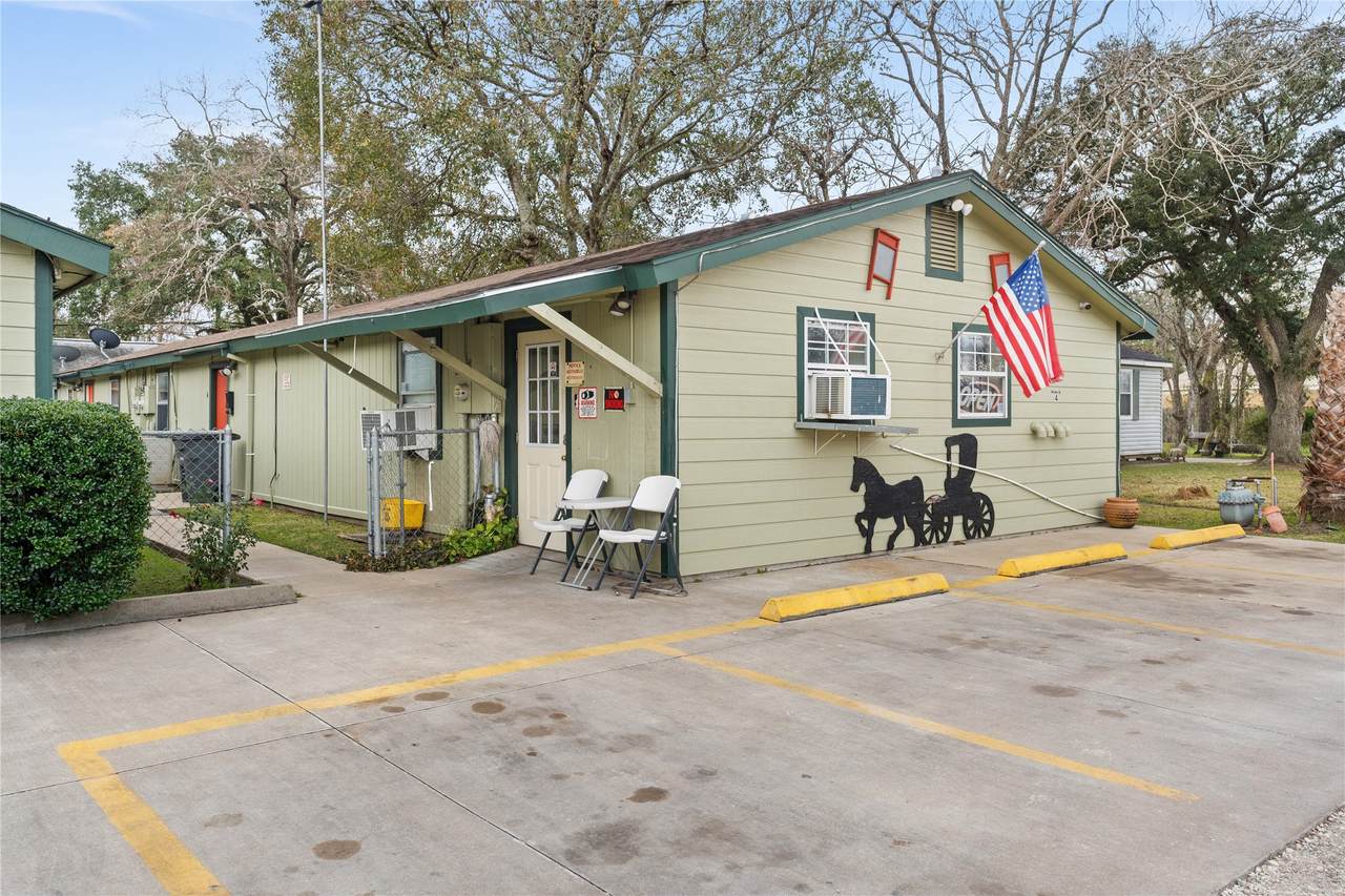 2200 Peach Avenue - Photo 1