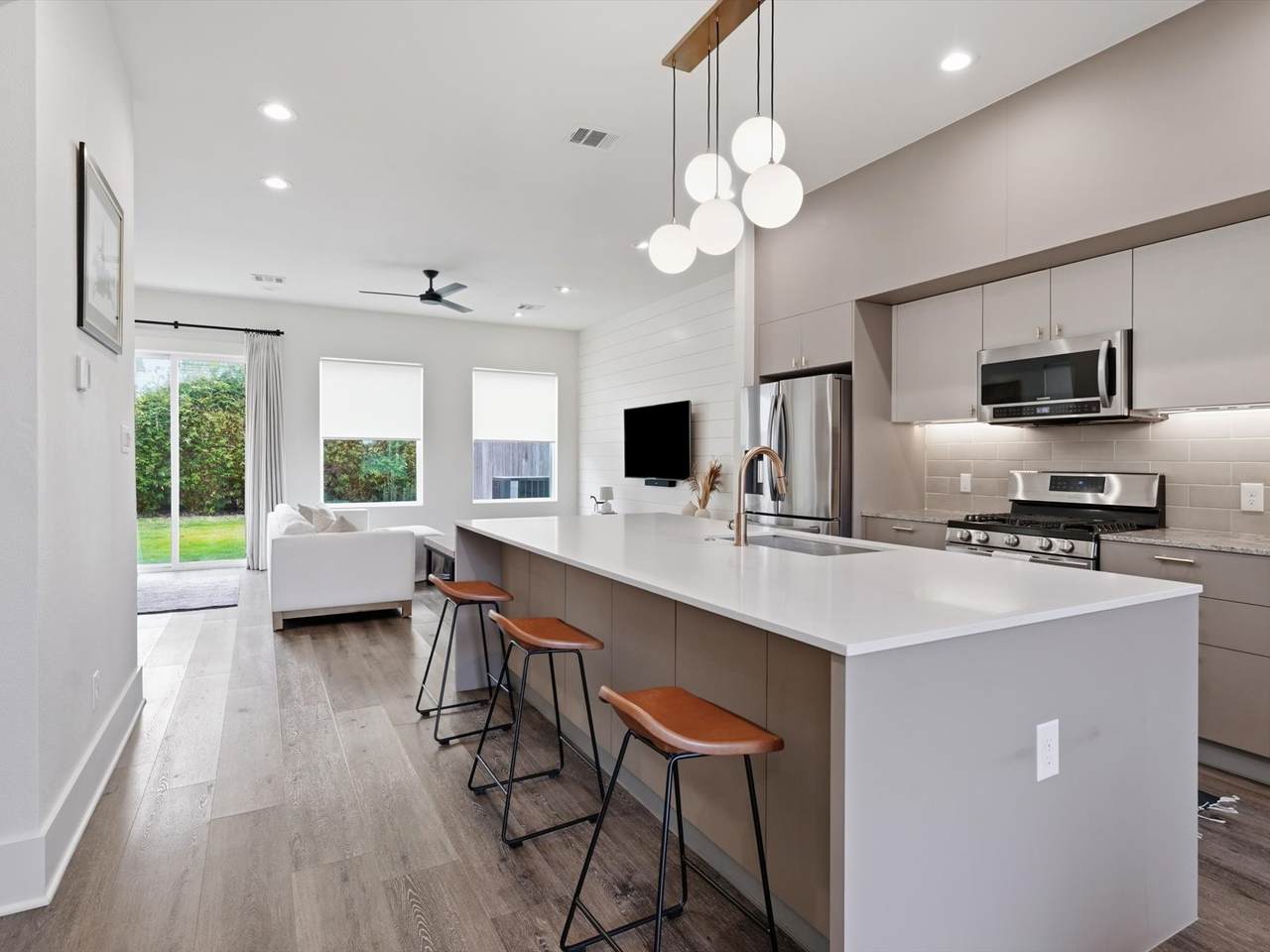 4606 Fisk Street - Photo 1