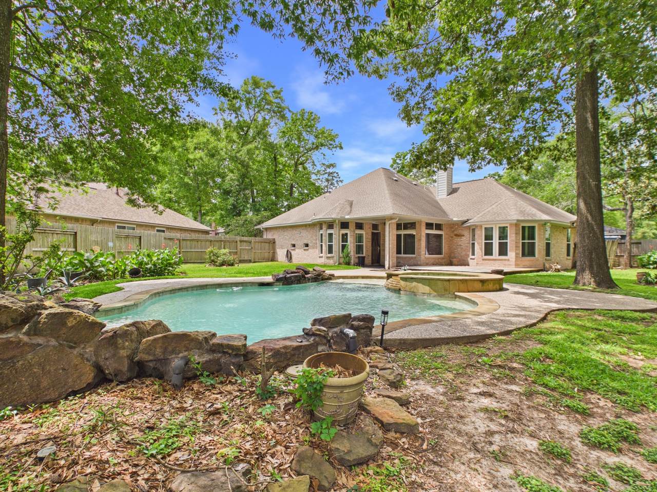 2906 Sycamore Tree Court - Photo 1