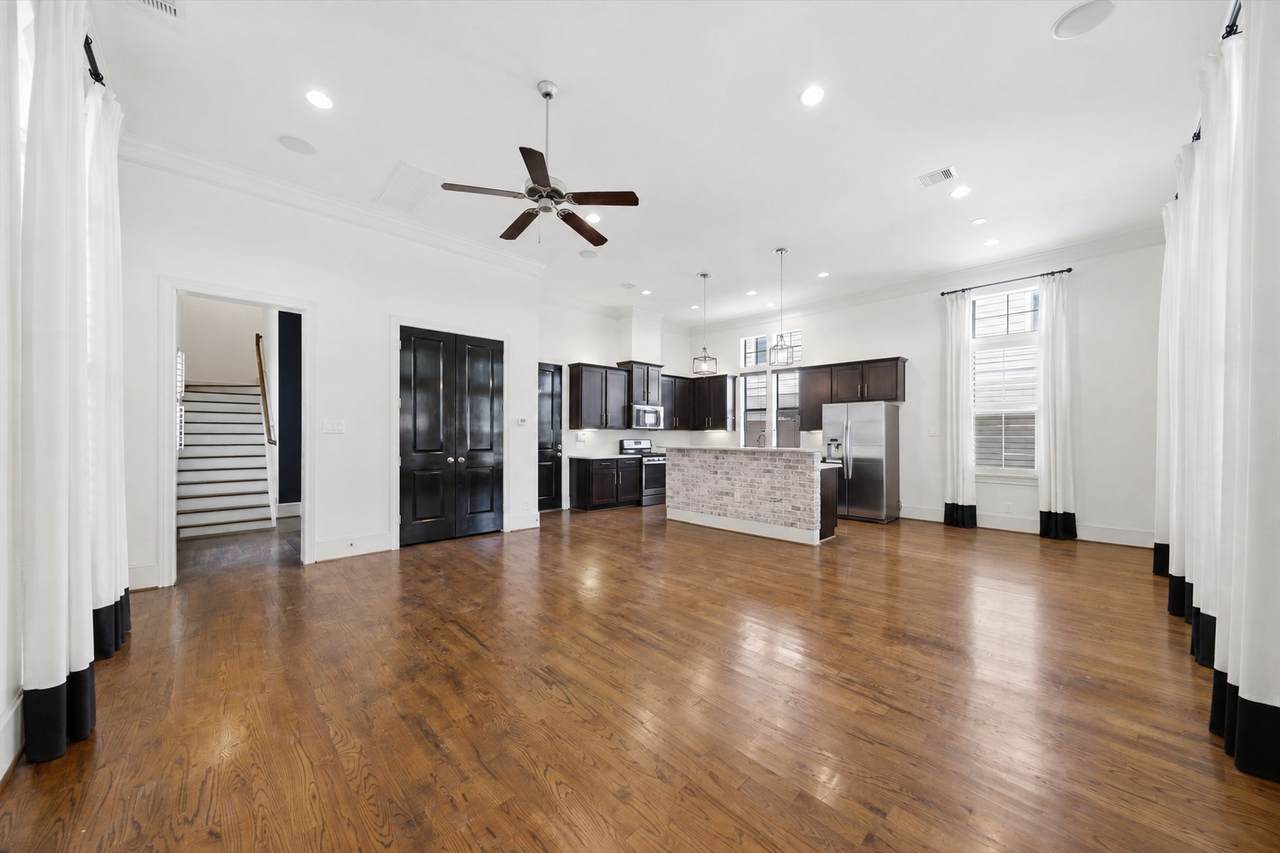 3219 Maxroy Street - Photo 1