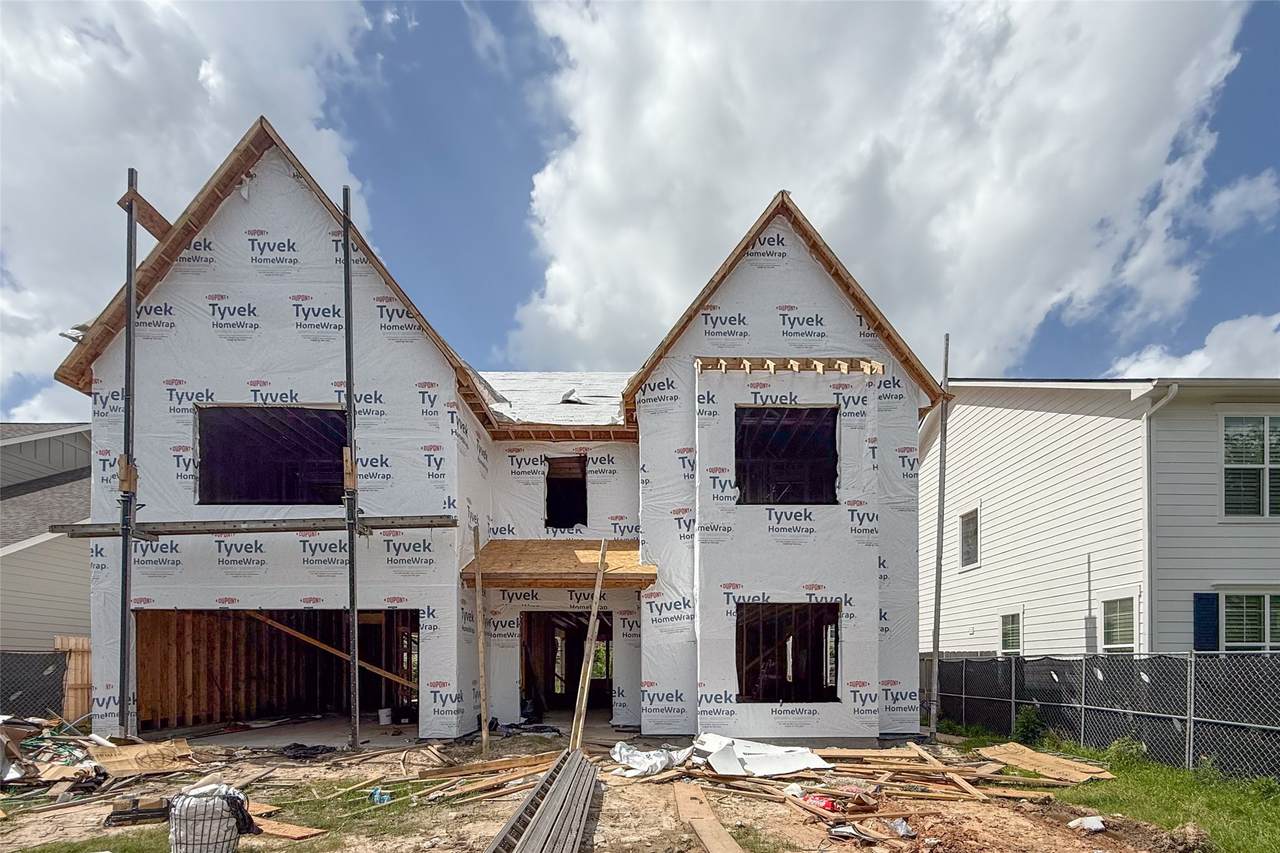 1725 Ebony Lane - Photo 1