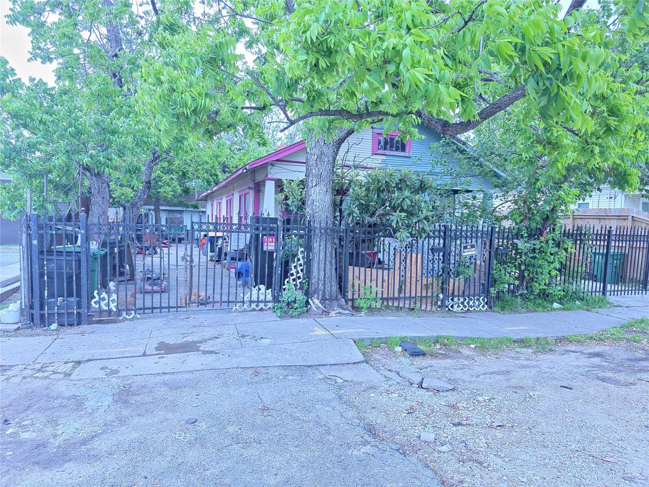 1006 Panama Street - Photo 1