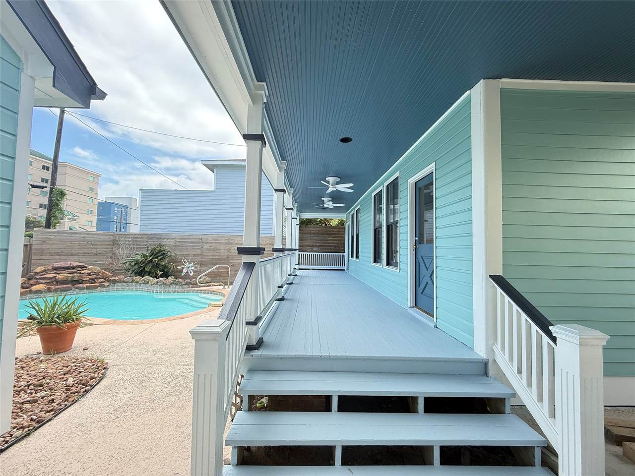 2207 Avenue P - Photo 1