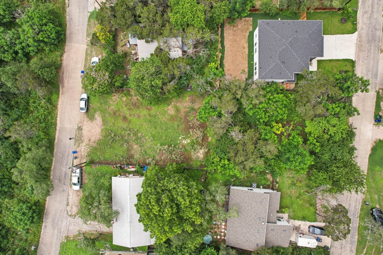 11112 Oak Street - Photo 1