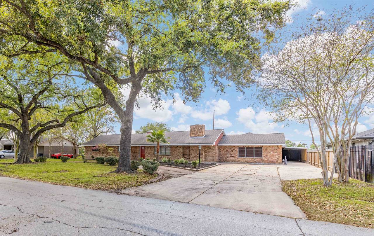 528 Beresford Street - Photo 1