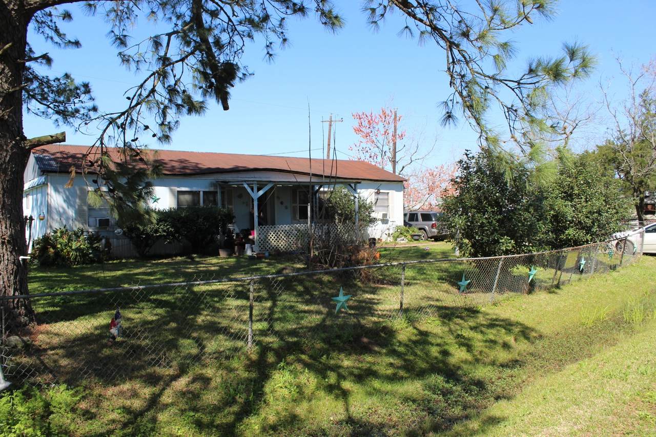 10207 Meadowvine Drive - Photo 1
