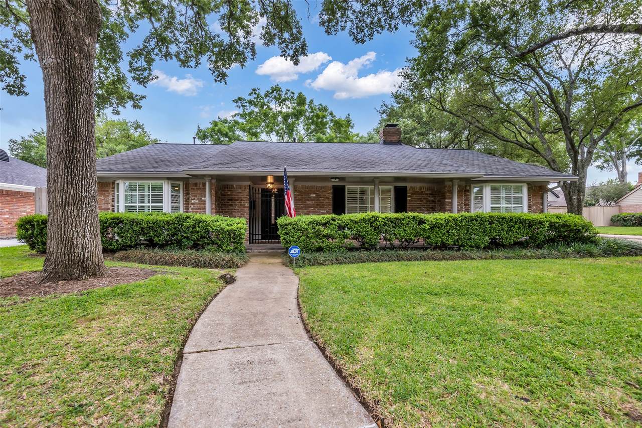 10051 Meadow Lake Lane - Photo 1