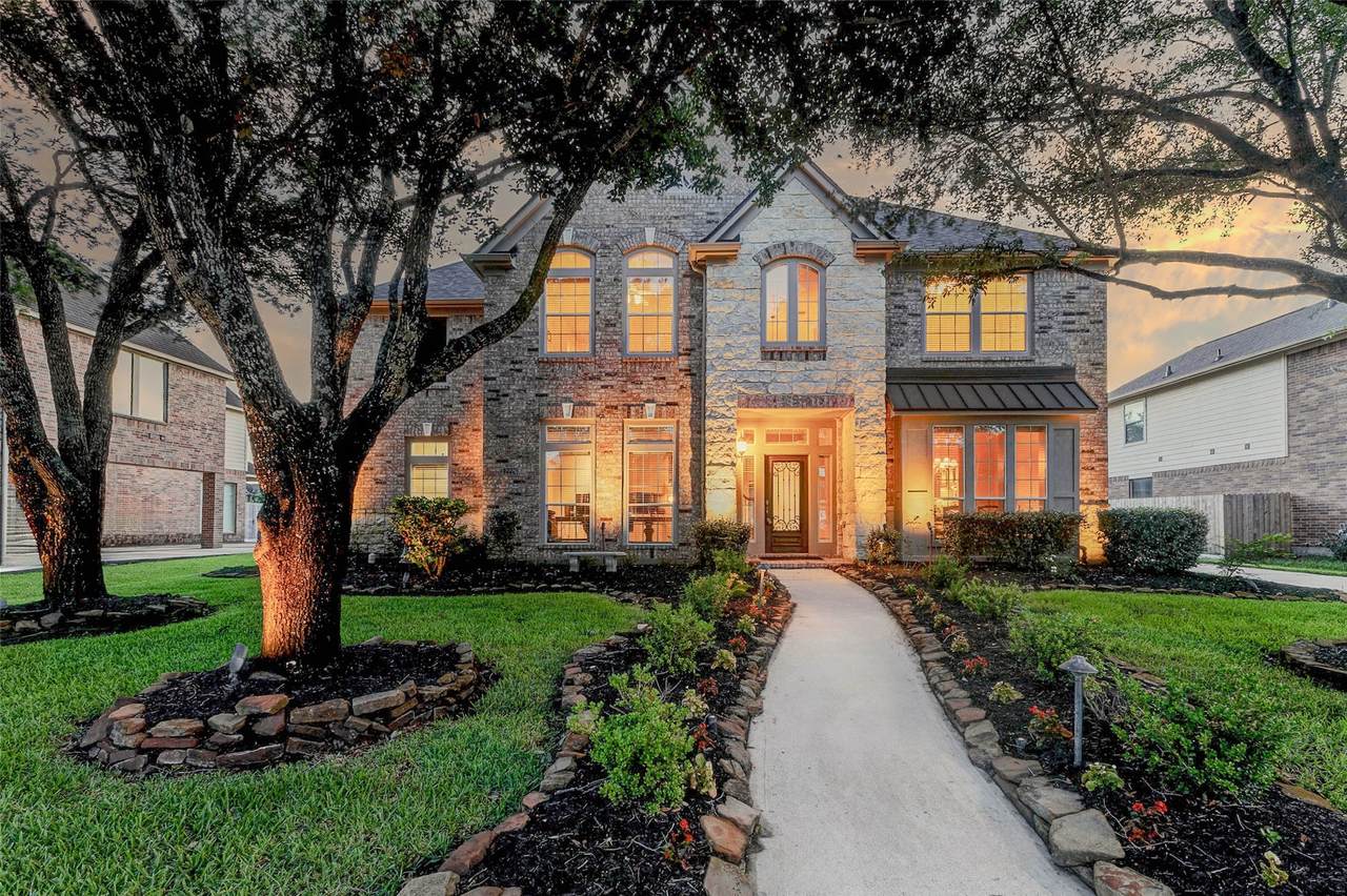2226 Arrowwood Trail - Photo 1