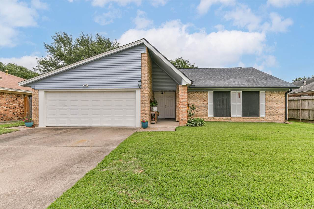 2313 Clare Street - Photo 1