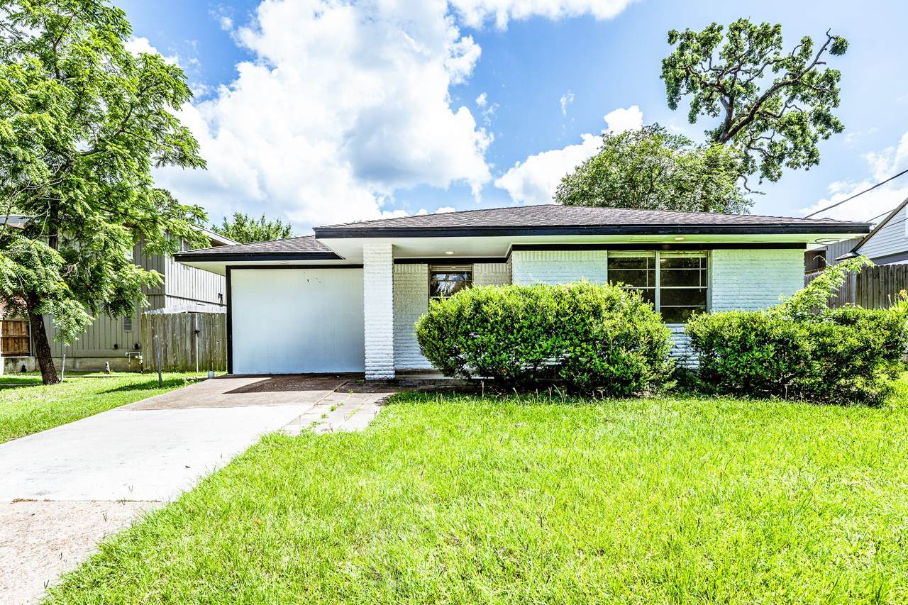 1409 20th Street - Photo 1