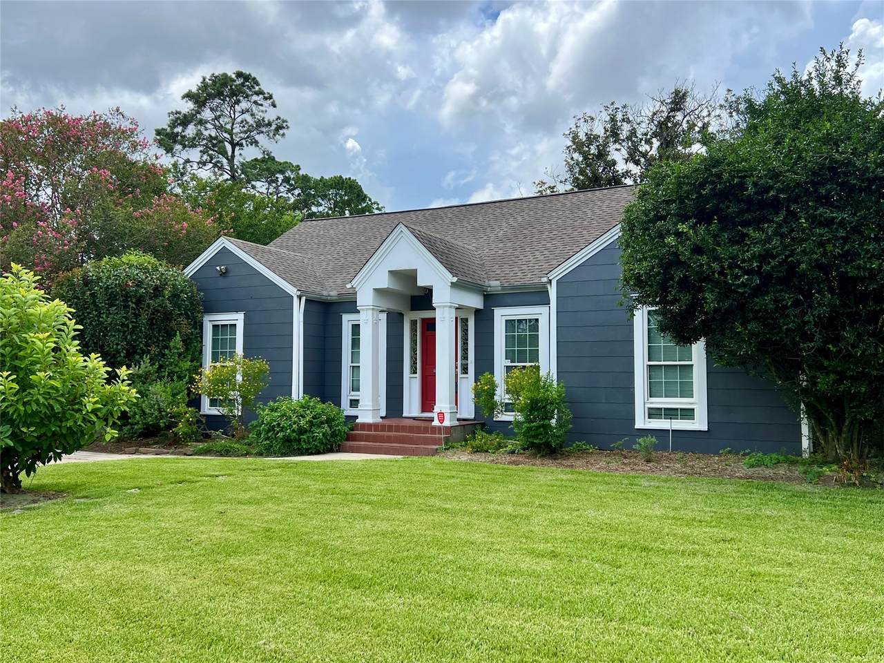 308 33rd Street - Photo 1