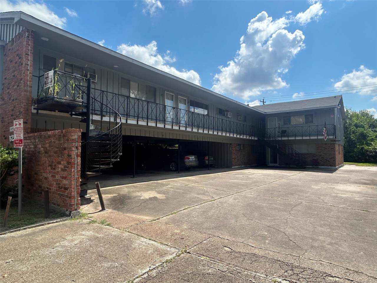 8232 Glenview Drive - Photo 1