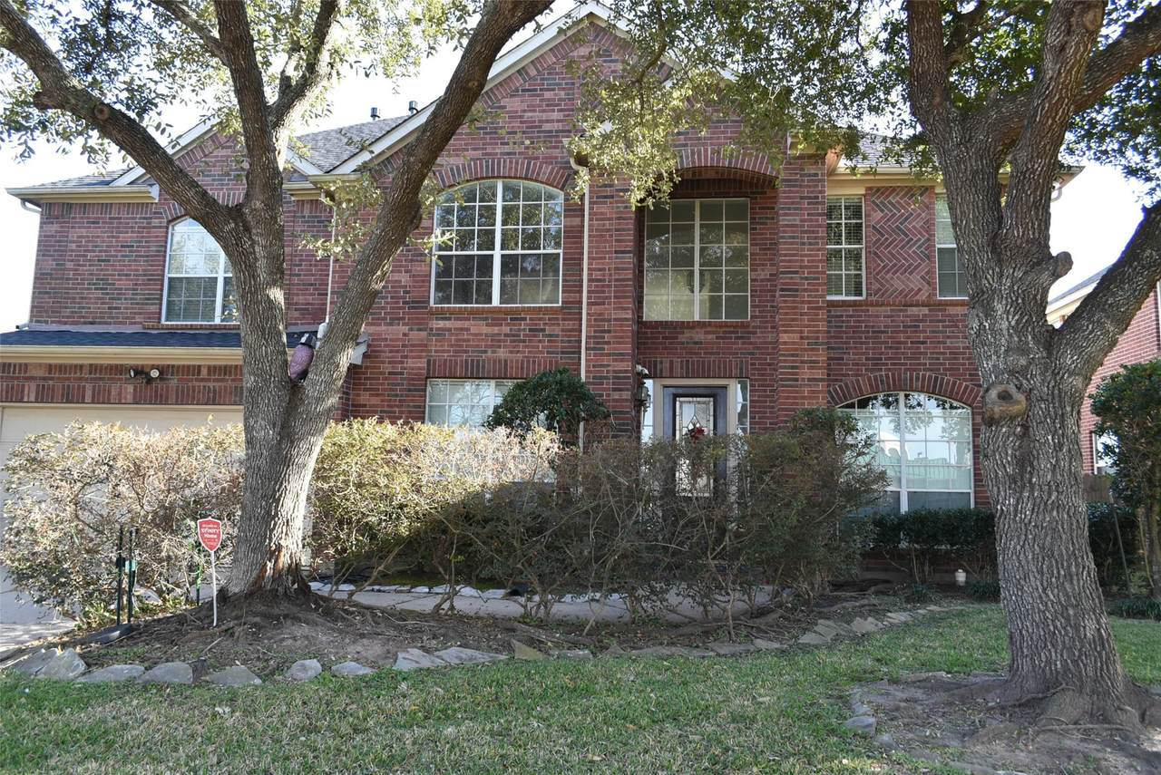 6122 Terrell Hills Drive - Photo 1