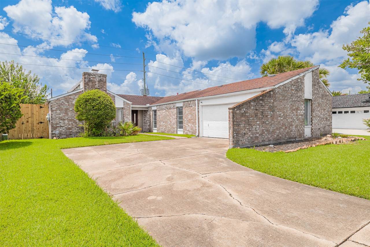 13911 Locke Lane - Photo 1