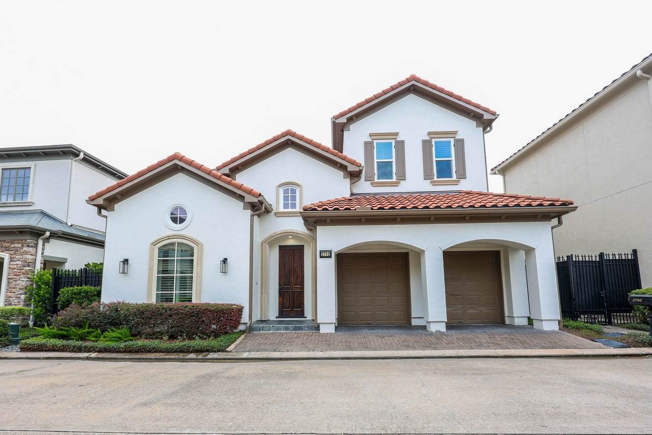 2702 Tudor Manor - Photo 1