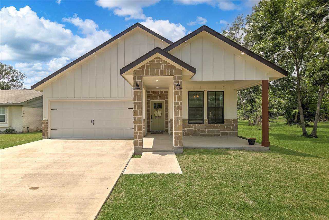 502 Carroll Street - Photo 1