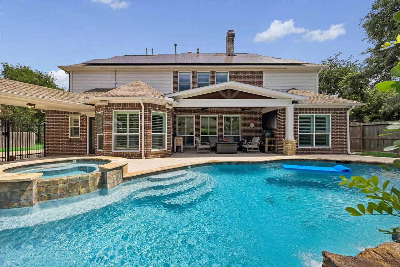 26 Epping Forest Way - Photo 1