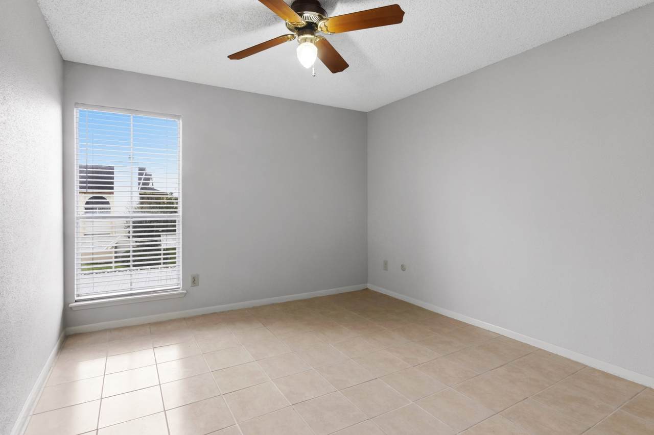 3919 Fairmont - Photo 1