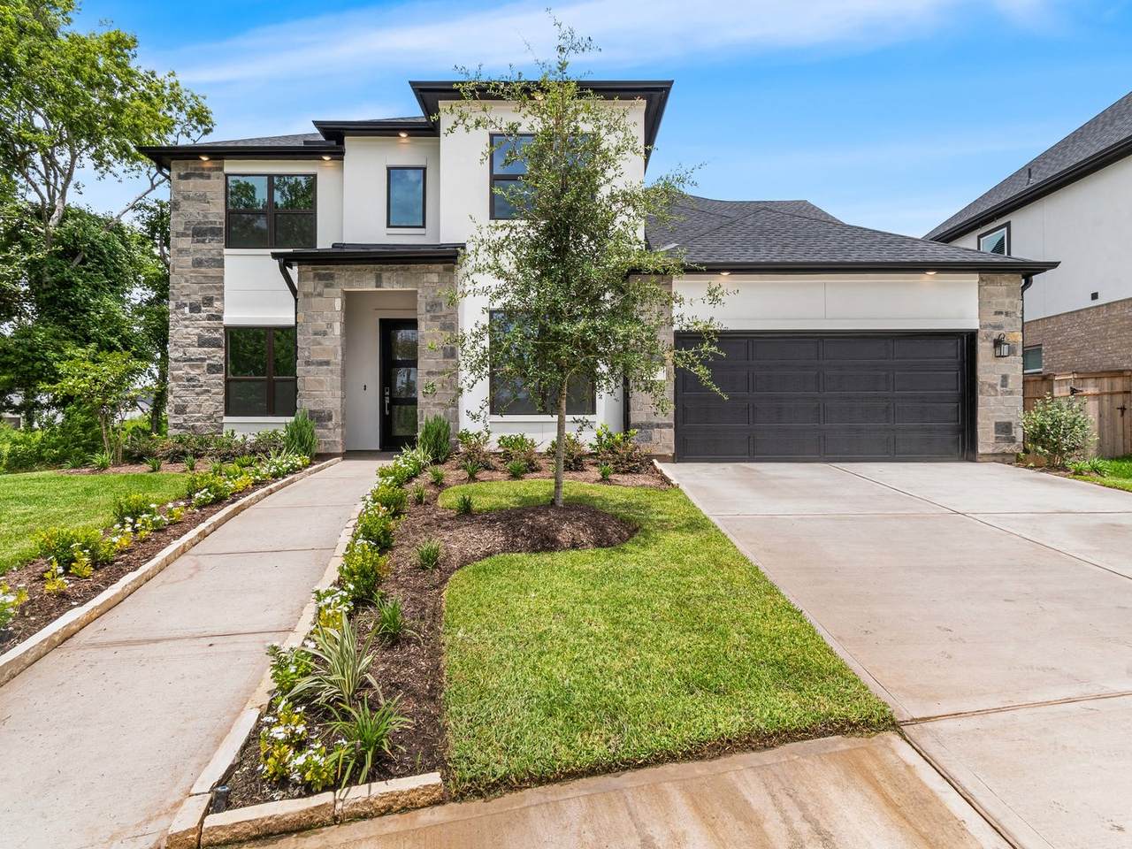 9703 Kingslake Court - Photo 1