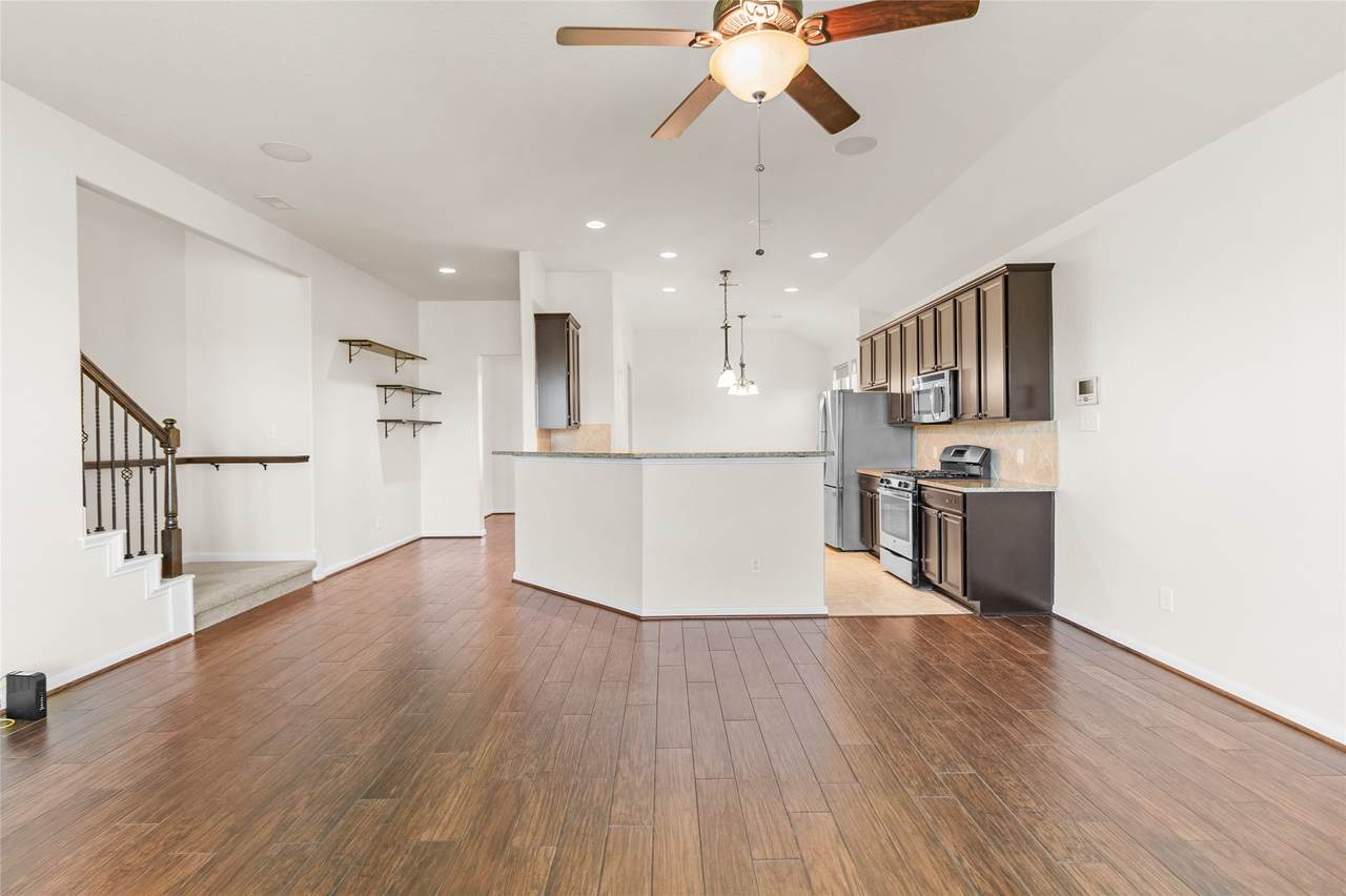 2451 Porto Way - Photo 1