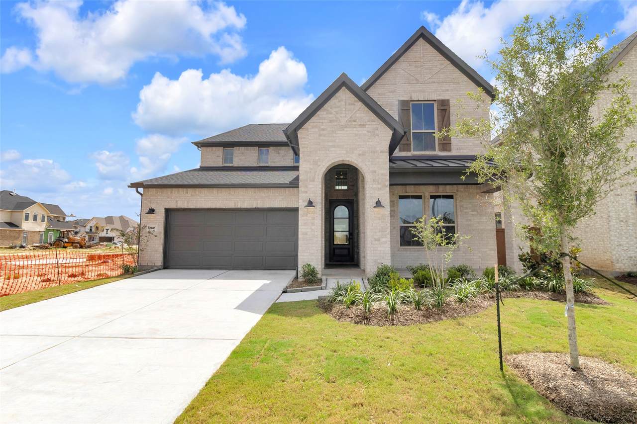 2803 Pathway Meadows Lane - Photo 1