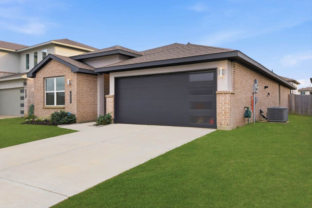 19035 Denstone Cliff Way - Photo 1