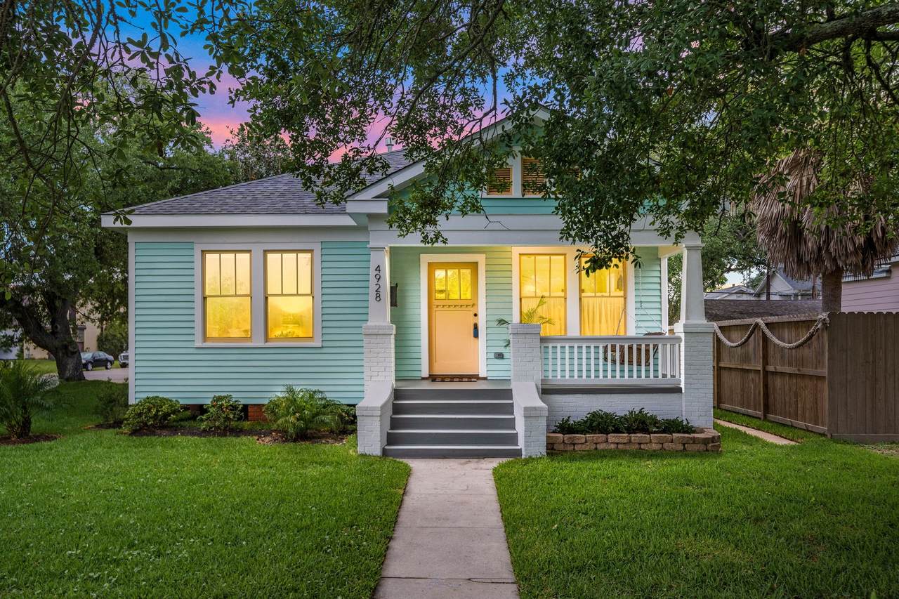 4928 Avenue R - Photo 1